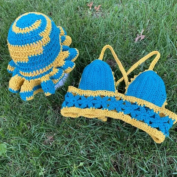 Floral boho Crochet Top - Picture 1 of 3